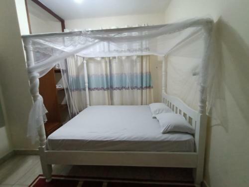 Clyde Studio Apartments