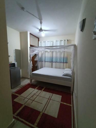 Clyde Studio Apartments