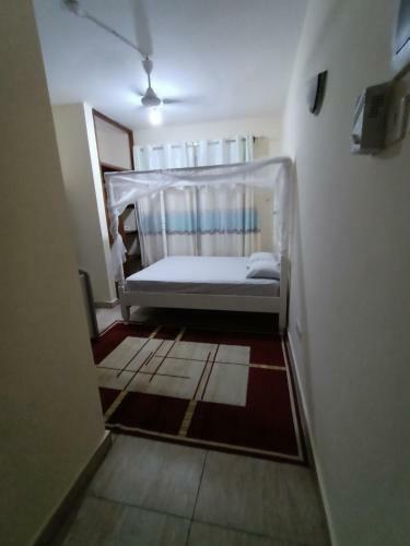 Clyde Studio Apartments