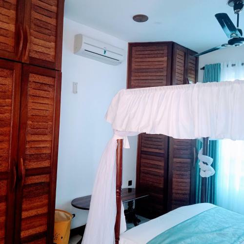 Private Room In A Beach Front Apartment