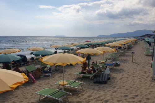 La Casa Delle Bambole Vicino Al Lago E Al Mare