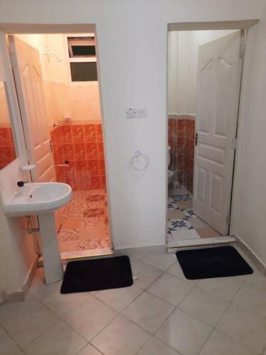 Elegant 3-bedroom Serviced Apartment With Pool