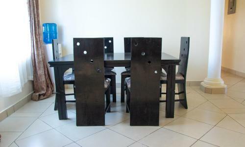 Cozy, Spacious, Quiet Executive Furnished Apartment