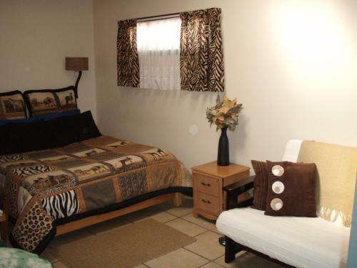 Hostal Shield Guesthouse