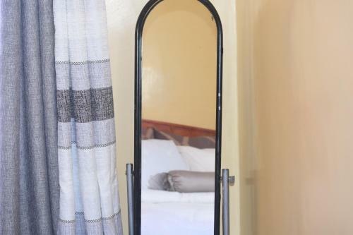 Zawadi's Two Bedroom Apartment Ruaka