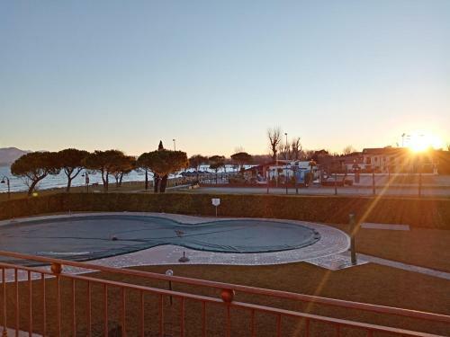 Mosaici Sunrise - Lake Front Apartment With Beautiful View
