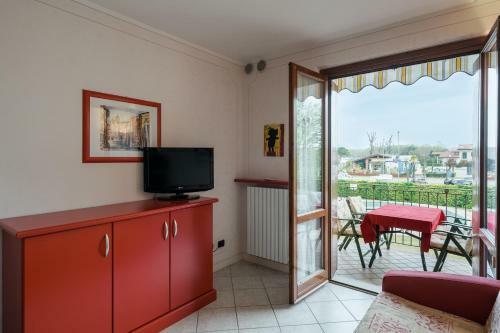 Mosaici Sunrise - Lake Front Apartment With Beautiful View