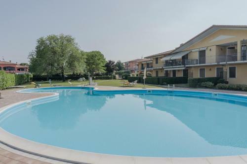 Mosaici Sunrise - Lake Front Apartment With Beautiful View