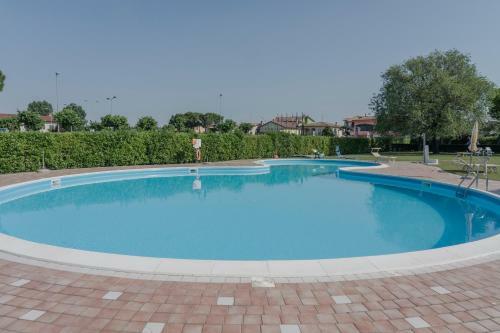 Mosaici Sunrise - Lake Front Apartment With Beautiful View