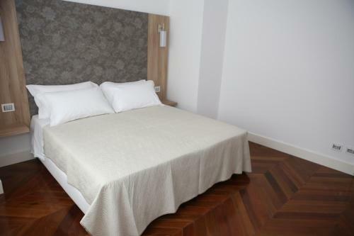 Hostal Champagne Rooms