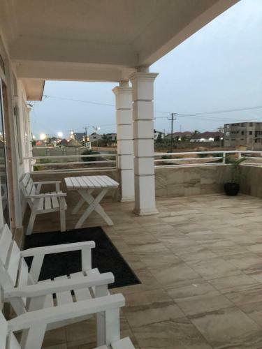 Villa An Executive House With Swimming Pool