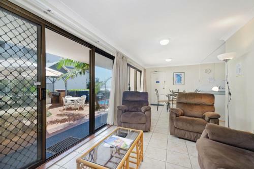 Beach House Holiday Apartments