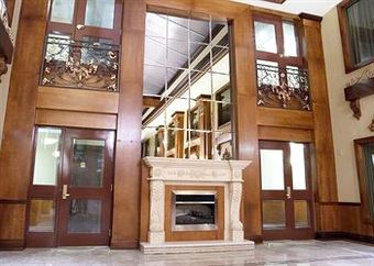 Woodbine Hotel & Suites