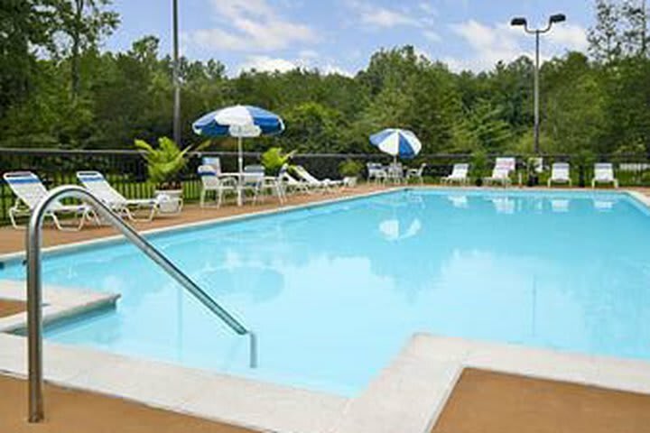 Days Hotel Williamsburg Busch Gardens Area