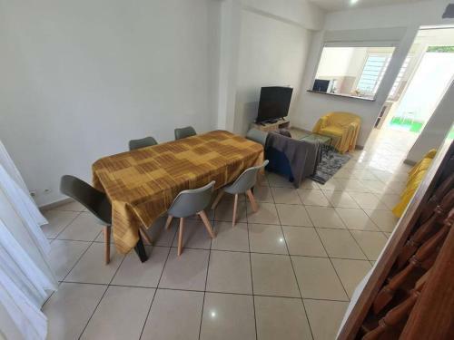 Apartamento Hypercentre St-denis: Maison F3 En Duplex