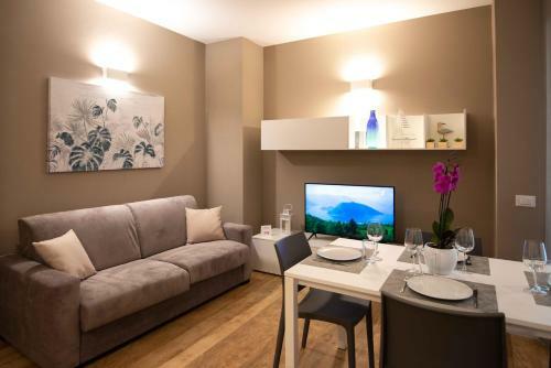 Sirmio Apartments - Narnia Stay