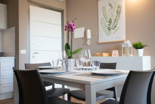 Sirmio Apartments - Narnia Stay