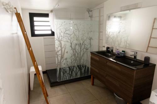 G�te Ti Kaz Moringa, Charmante Case Cr�ole � St Louis