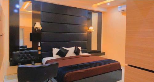 Olympus Hotel & Suites