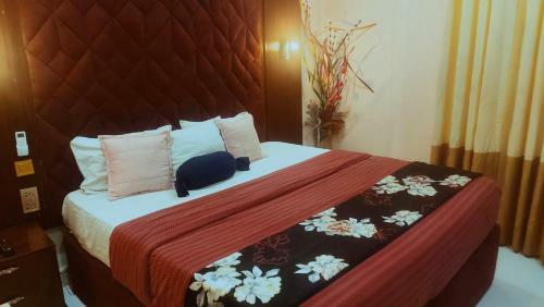 Olympus Hotel & Suites