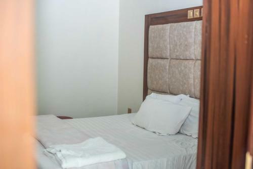 Rendezvous Hotel And Lounge