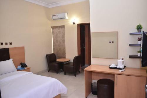 Hotel Ayaakaje Guest House