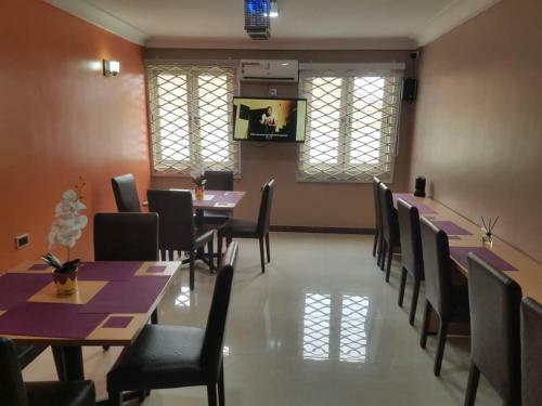 Hotel Ayaakaje Guest House