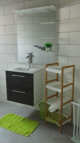 Hostal Location Meubl� A Salazie