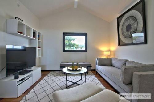 Villa Sini, Perle De Terre-sainte...