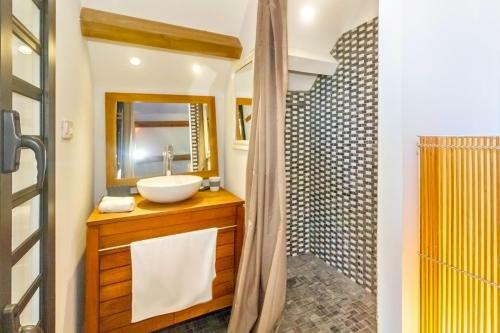 R�cif - Villa de Charme Pieds Dans L'eau � Saint-gilles-les-bains