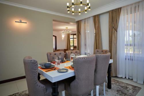 Hotel Takimu Villas