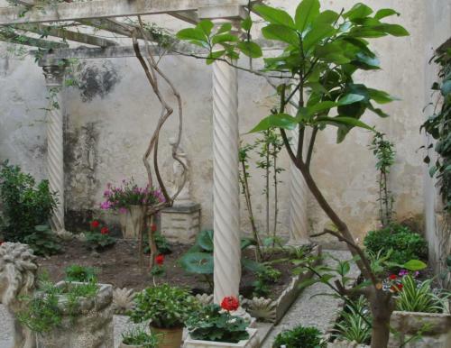 Il Giardino Di Lucia