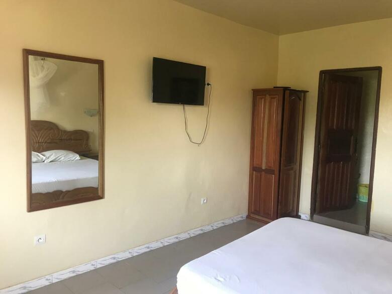 Hotel A La Ficelle Du Lac Rose