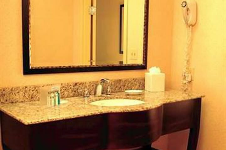 Hotel Hampton Inn & Suites By Hilton St. John's Airport