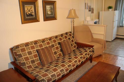 Petryla Estates Furnished Toronto Apartments