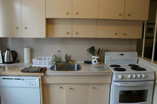 Petryla Estates Furnished Toronto Apartments
