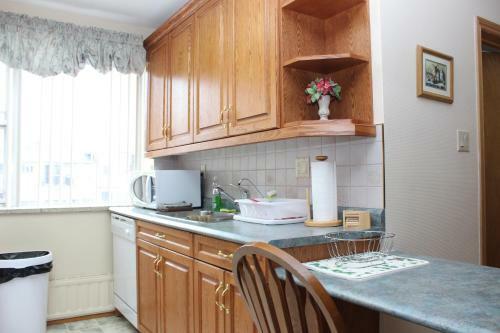 Petryla Estates Furnished Toronto Apartments
