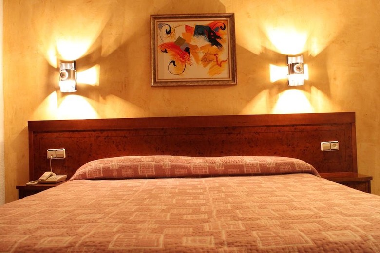 Hostal Hispanico II