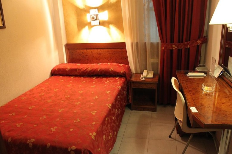 Hostal Hispanico II