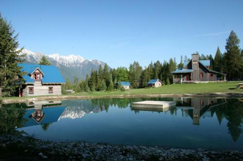 Hotel Nipika Mountain Resort