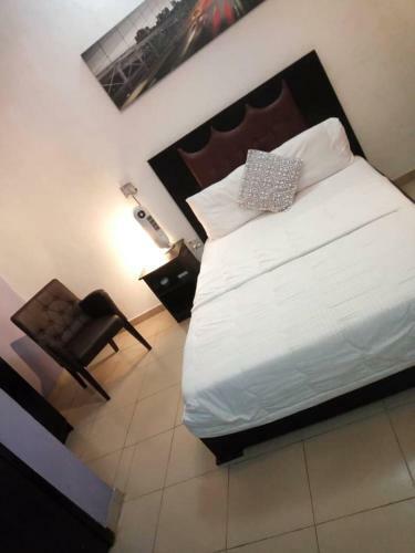 Palais Royale Hotel & Suites