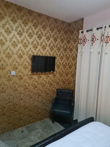 Palais Royale Hotel & Suites