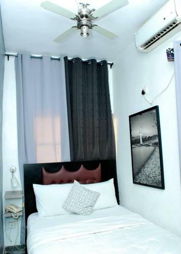 Palais Royale Hotel & Suites