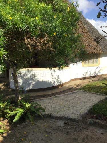 Diani Beach - Villa L�opard , Typical Of Kenya