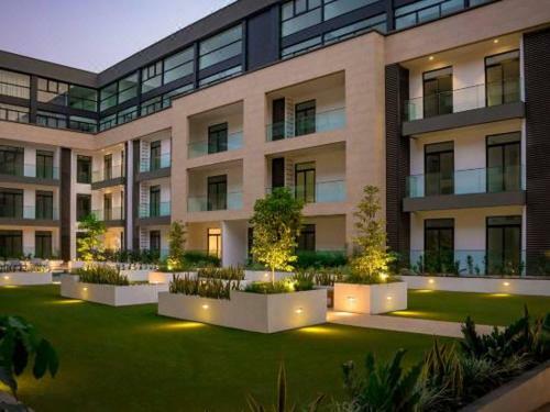 Two Bedroom Duplex Apartment At Embassy Gardens