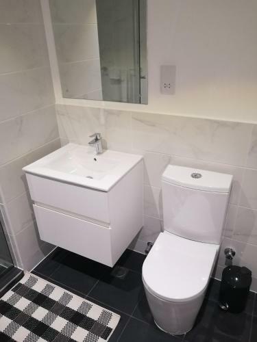Two Bedroom Duplex Apartment At Embassy Gardens