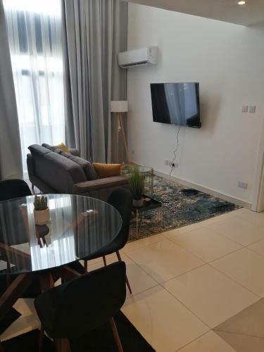 Two Bedroom Duplex Apartment At Embassy Gardens