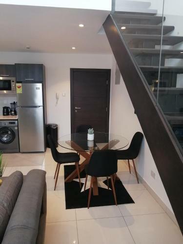 Two Bedroom Duplex Apartment At Embassy Gardens