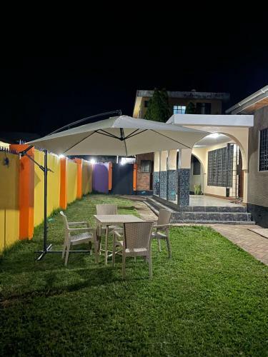 Hostal On My Way Hostel Arusha