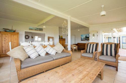 Kani Traki Beach Cottage